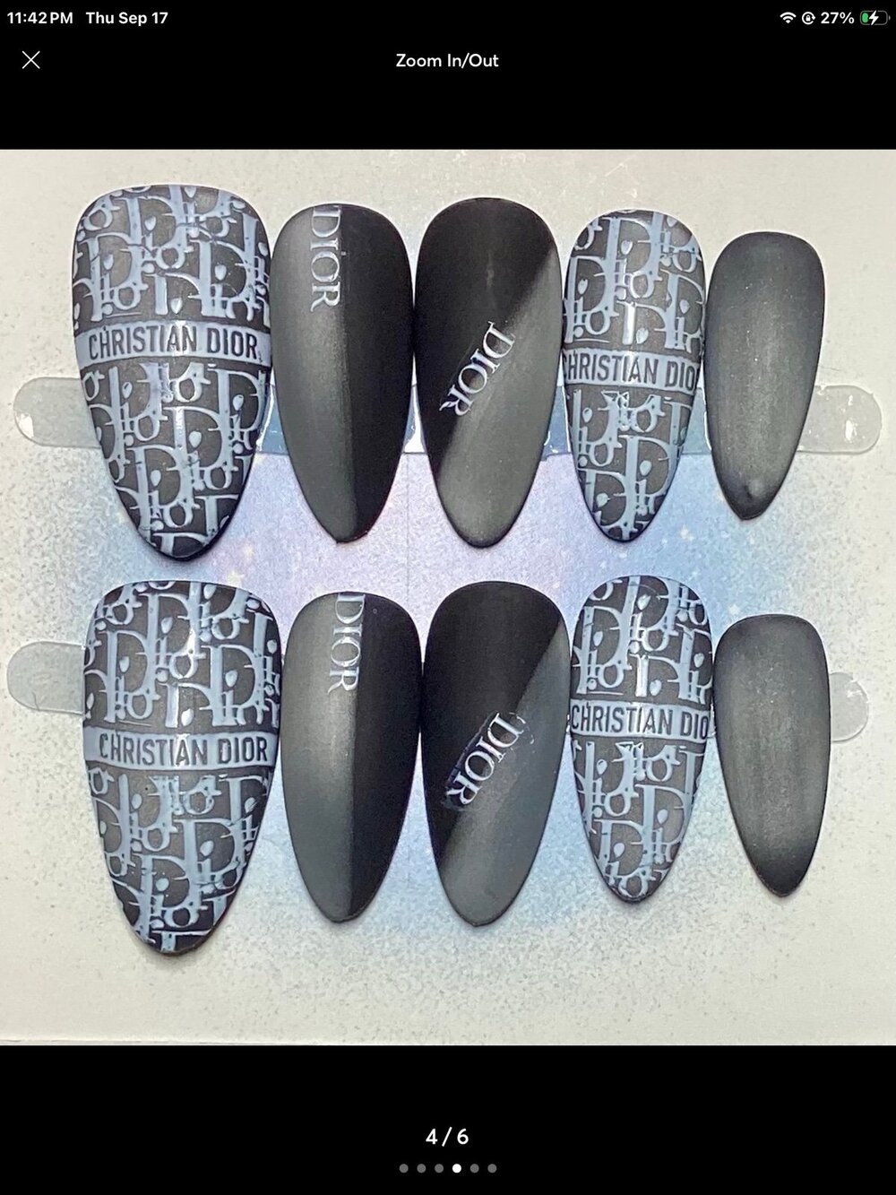 Elegant Luxury Design Matte Cat Eye Almond Shape Press-on Nails Medium & Large